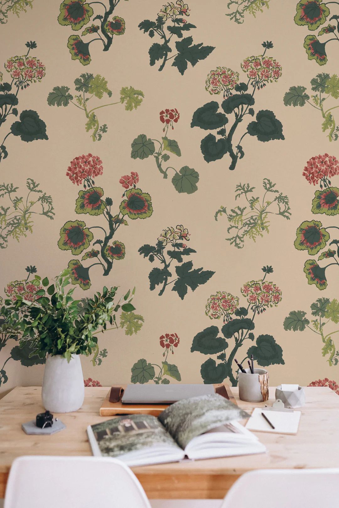 Geranium Wallpaper - Image 2